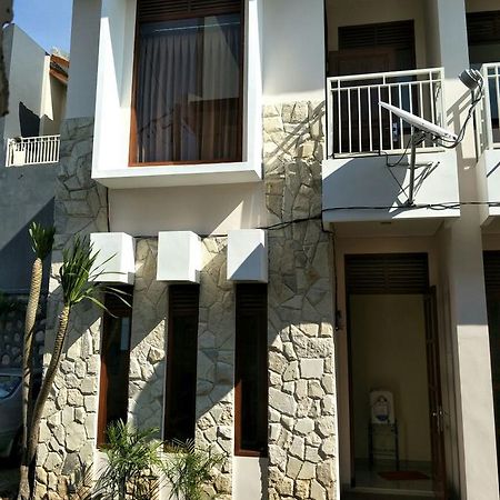 Villa Town House Batu Бату Экстерьер фото