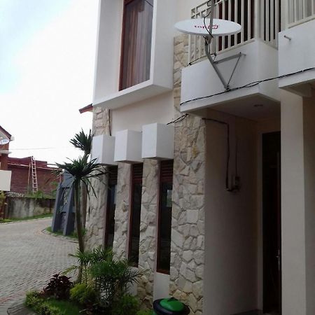 Villa Town House Batu Бату Экстерьер фото