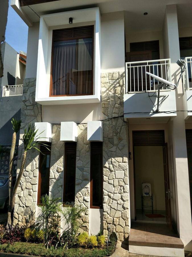 Villa Town House Batu Бату Экстерьер фото