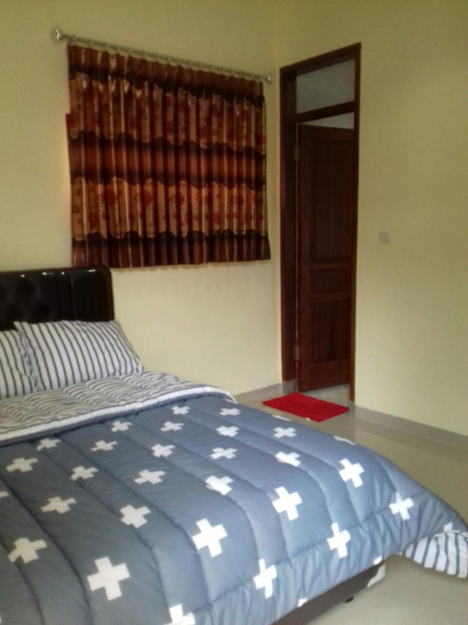 Villa Town House Batu Бату Экстерьер фото